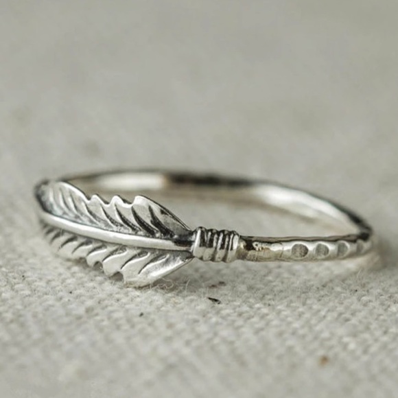 Distressed Silver Feather ring - Picture 2 of 7